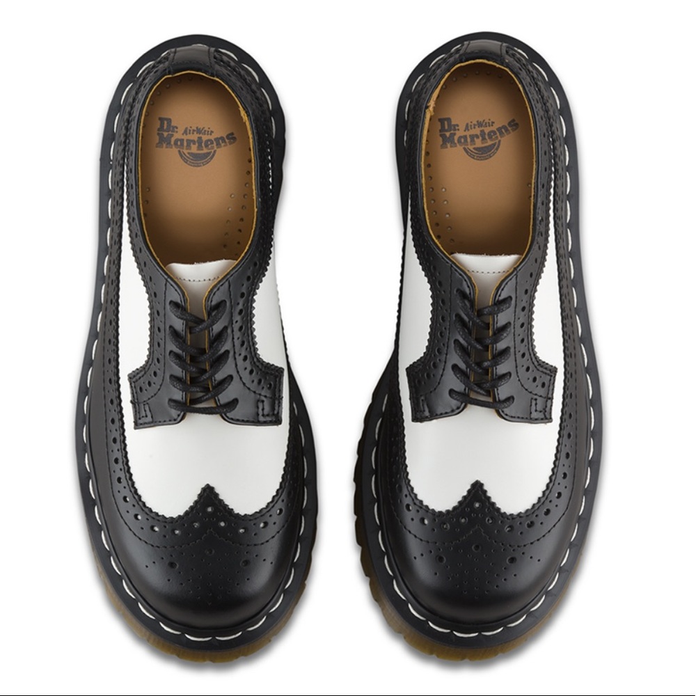 Dr. Martens • 3989 BEX • wingtip brogues • M9/W11